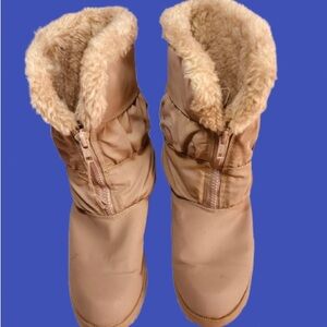 Women’s Explorer Size 7W Lined Boots